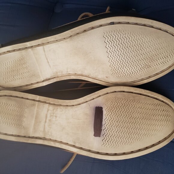 Dooney & Bourke - Picture 2 of 4